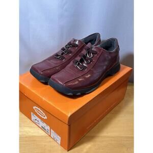 Azaleia Java Burgundy Size 7M